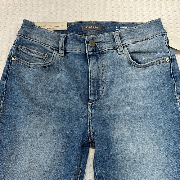 NWT DL1961 DL Performance Mid Rise Florence Skinny Size 27 - Picture 8 of 16